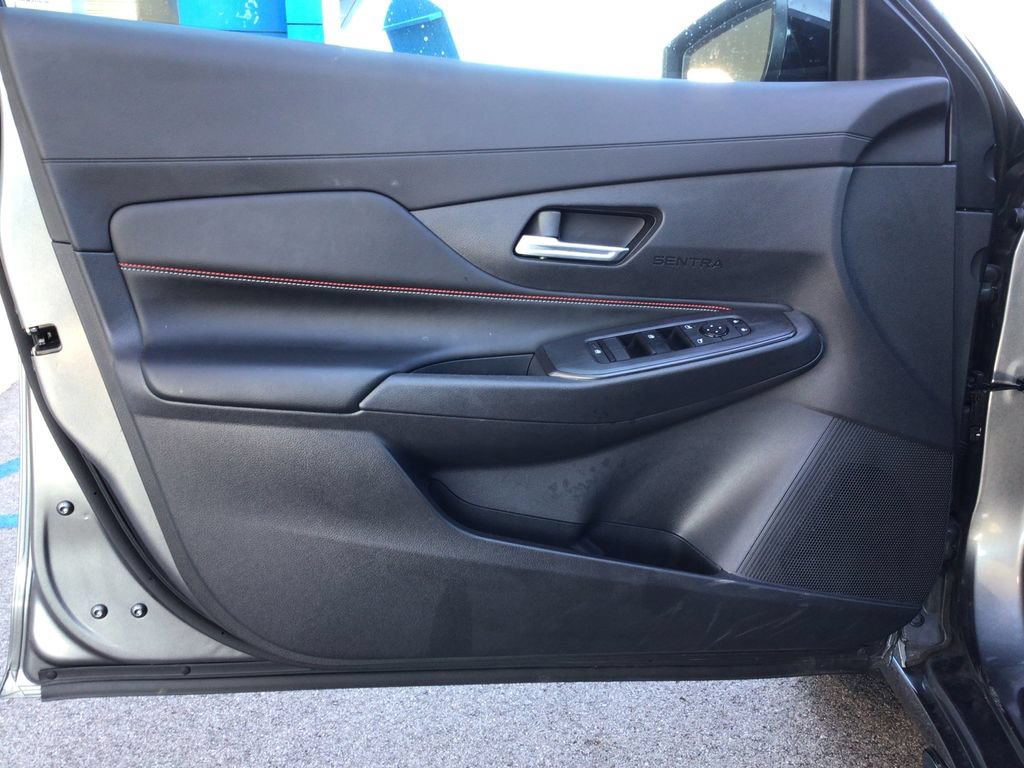 Used 2026 Nissan Sentra SR w/ Floor Mat Package FWD image 21