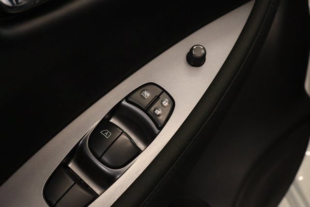 Used 2025 Nissan Leaf S FWD image 10