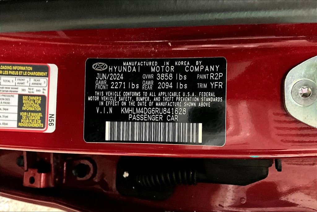 Used 2024 Hyundai Elantra SEL image 19