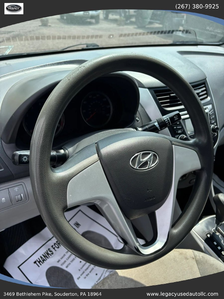 Used 2012 Hyundai Accent GLS FWD image 25