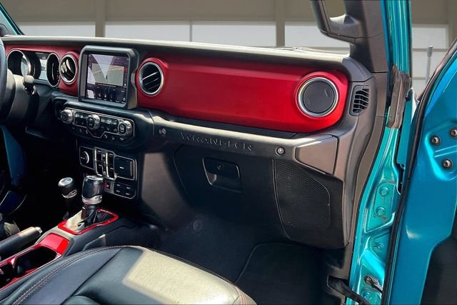 Used 2020 Jeep Wrangler Unlimited Rubicon w/ Dual Top Group AWD/4WD image 17