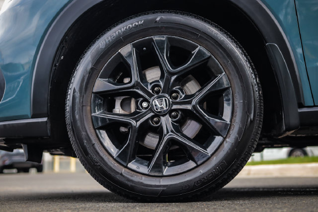 Used 2024 Honda HR-V Sport image 14