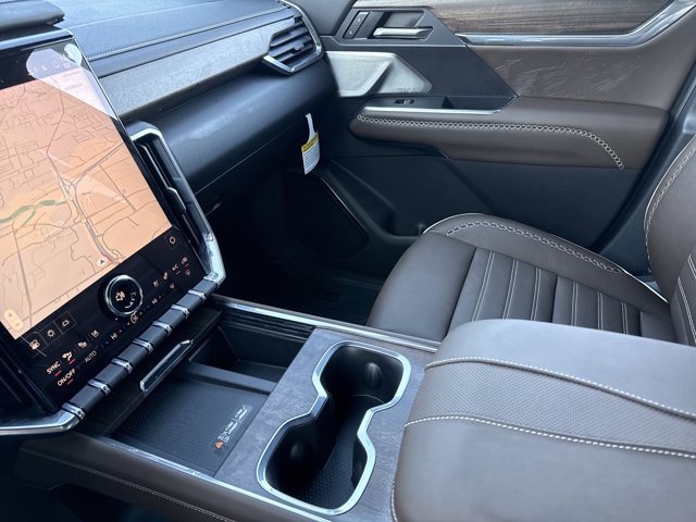 New 2026 GMC Acadia Denali Ultimate w/ LPO, Floor Liner Package image 24