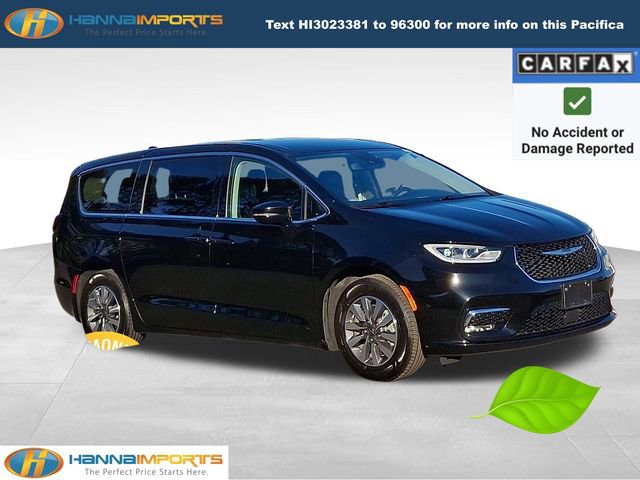 Used 2024 Chrysler Pacifica Select