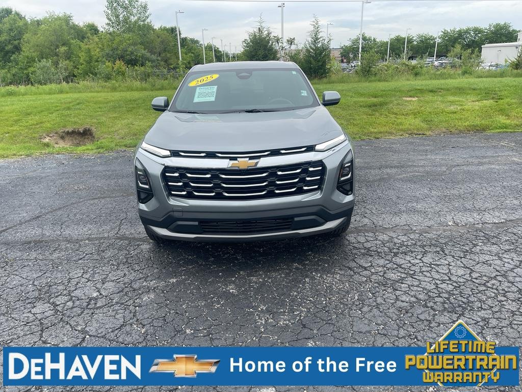 Used 2025 Chevrolet Equinox LT AWD/4WD image 9
