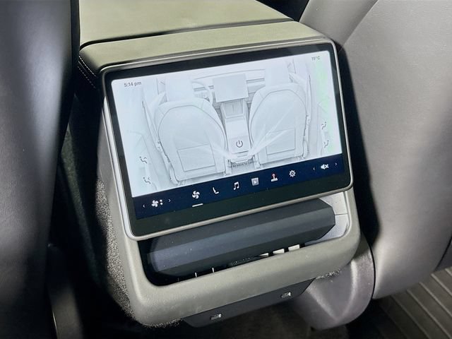 Used 2026 Tesla Model Y 2WD image 26