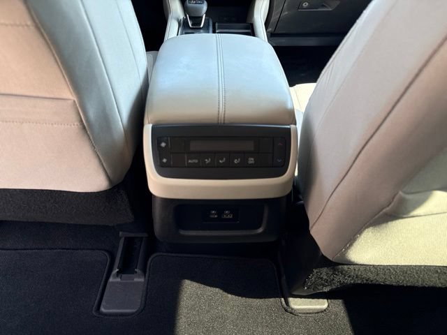 Used 2022 Nissan Pathfinder SV AWD/4WD image 26