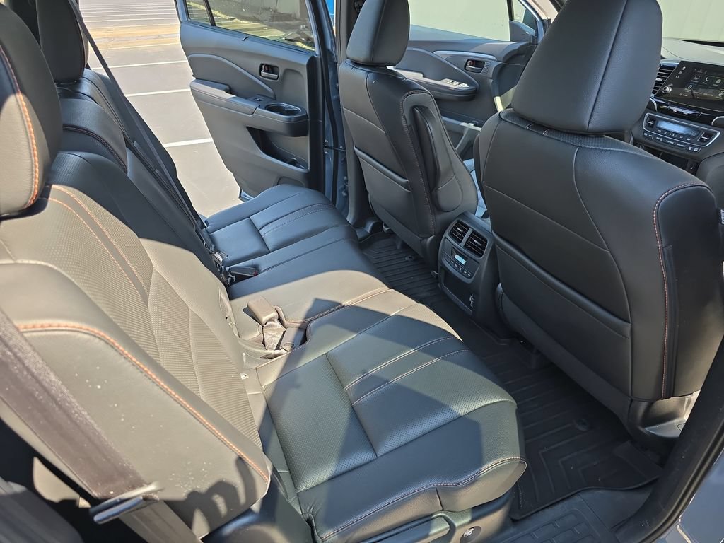 Used 2022 Honda Pilot TrailSport image 12