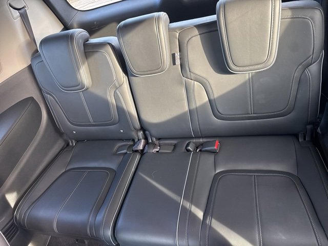 Used 2025 INFINITI QX80 Sensory image 10