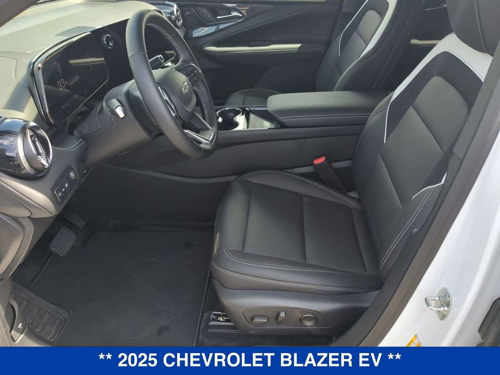 New 2025 Chevrolet Blazer EV LT FWD image 17