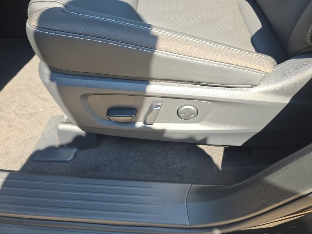 New 2026 Nissan Pathfinder SL AWD/4WD image 17