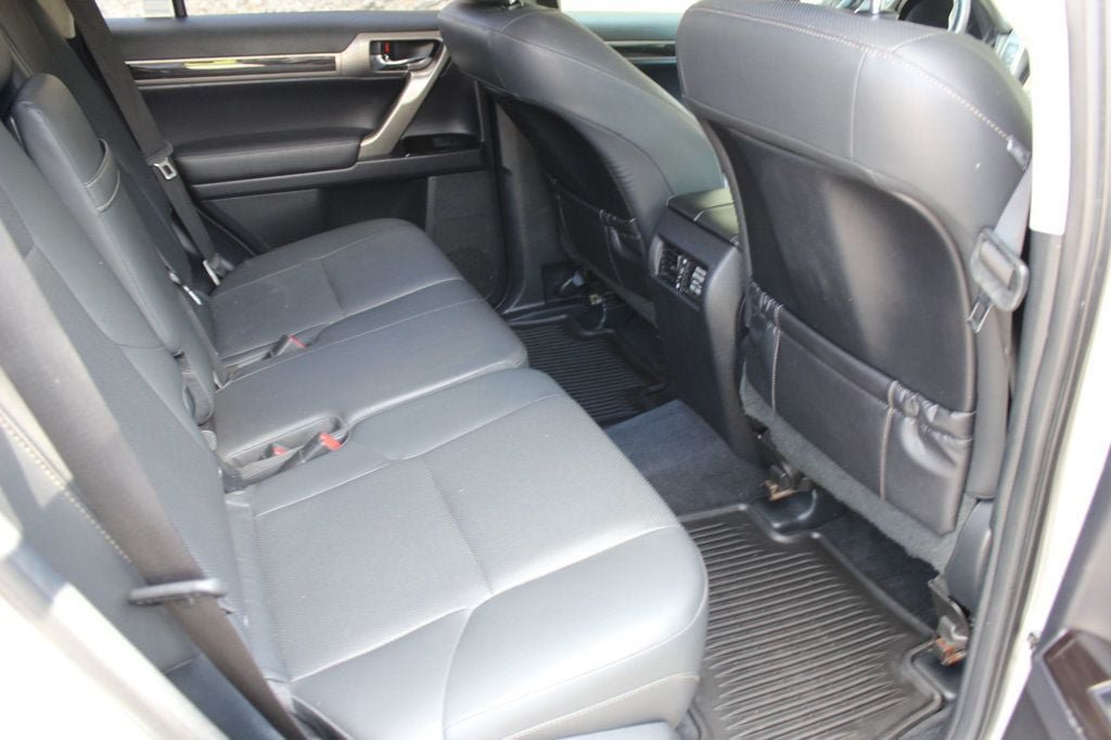 Used 2017 Lexus GX 460 AWD/4WD image 24