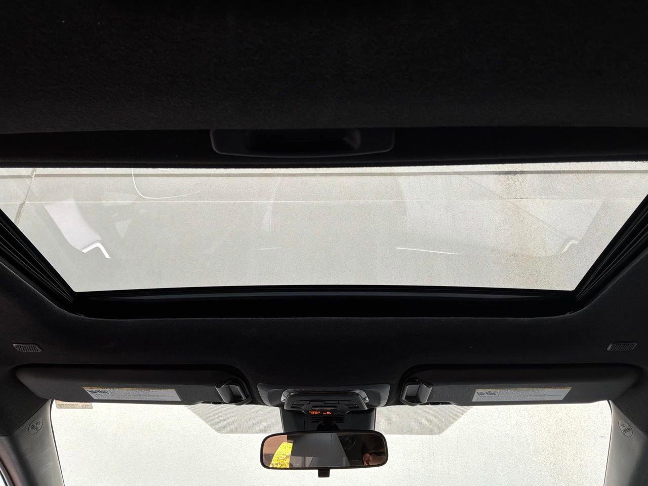 Used 2024 Toyota Corolla SE w/ SE Package image 18