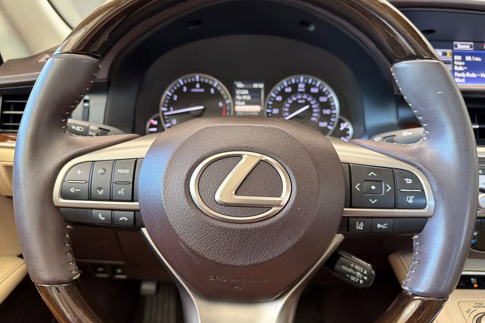 Used 2016 Lexus ES 350 w/ Luxury Package w/Wood Trim FWD image 24