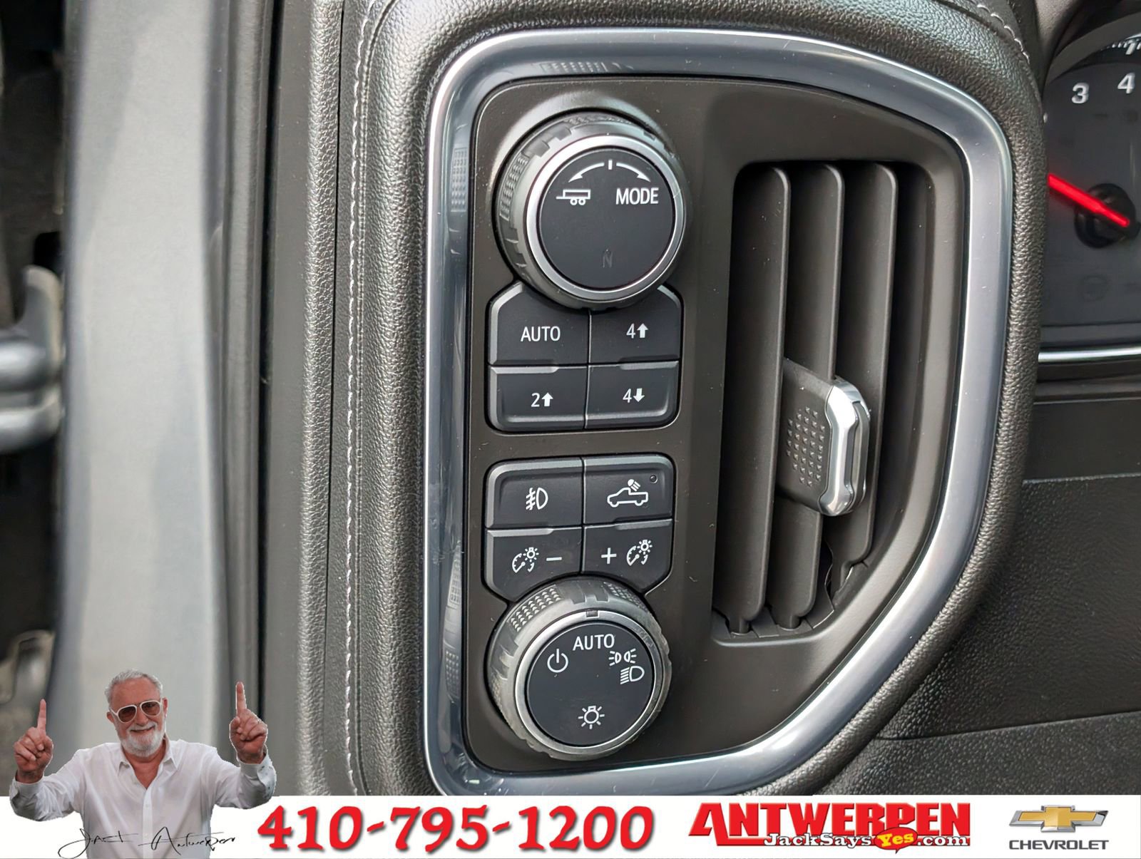 Used 2020 Chevrolet Silverado 1500 RST image 22