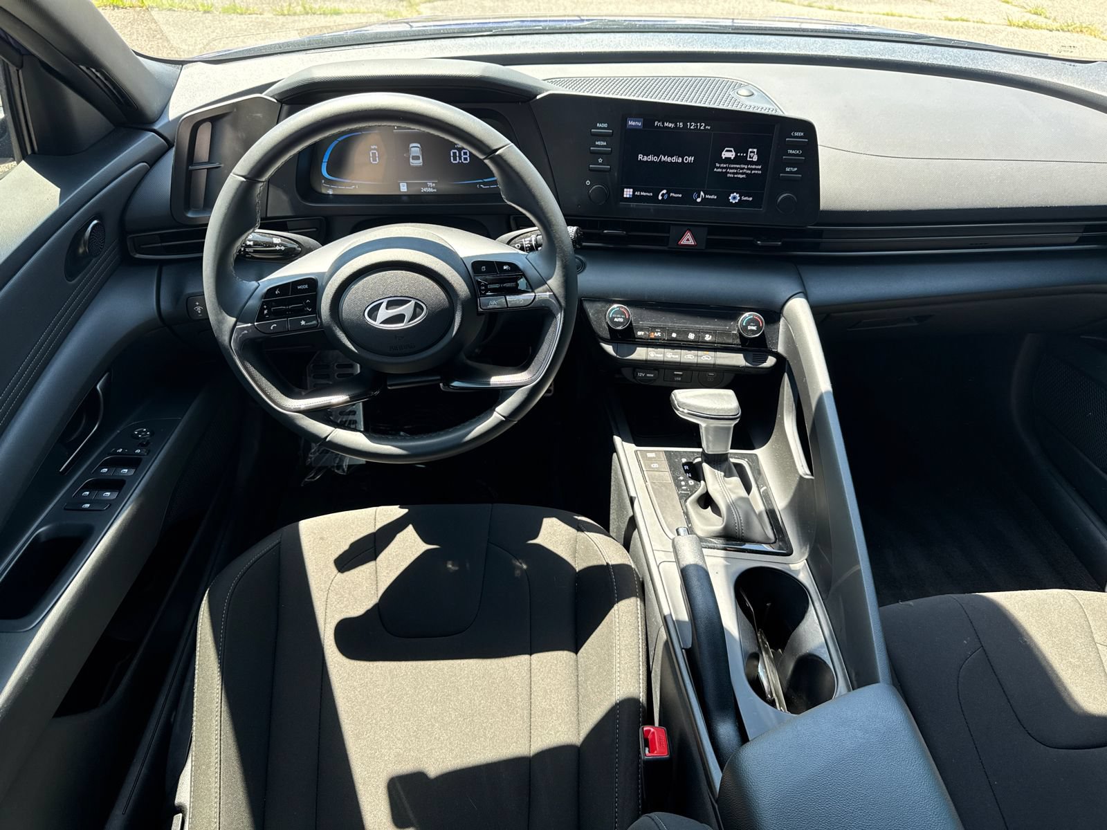 Used 2025 Hyundai Elantra Sport FWD image 22