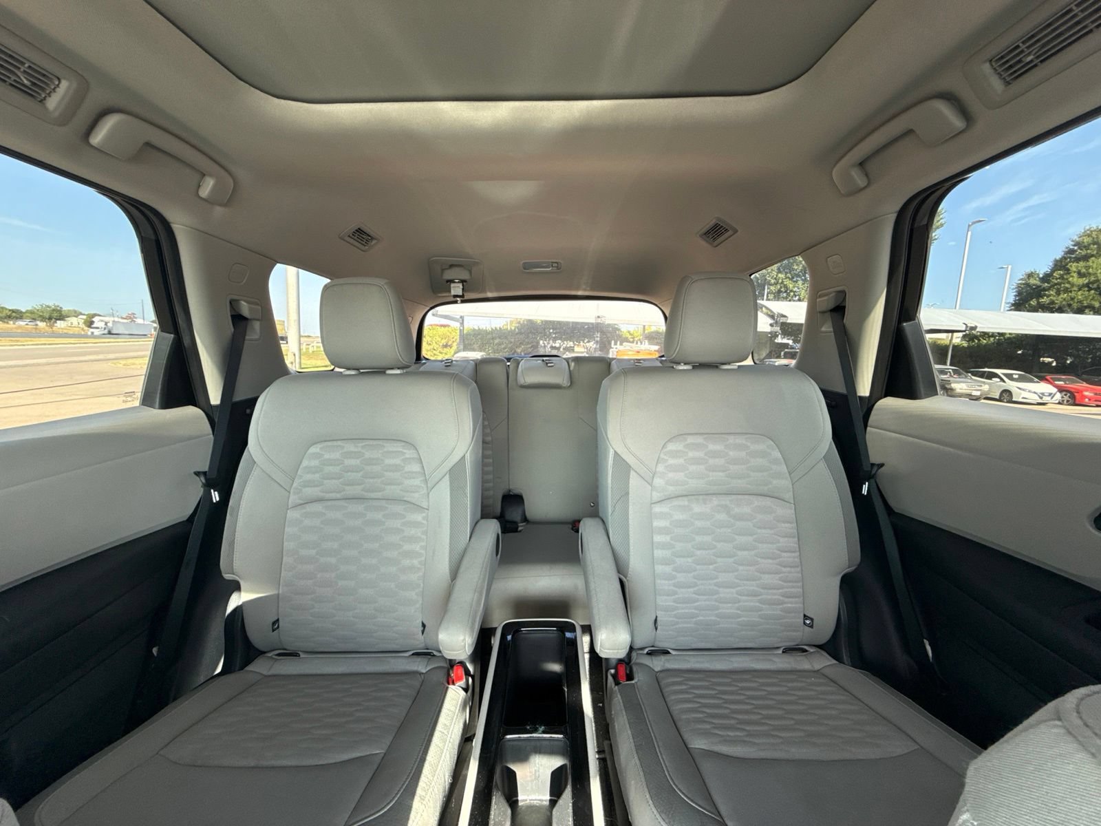 Used 2024 Nissan Pathfinder SV w/ SV Premium Package FWD image 10