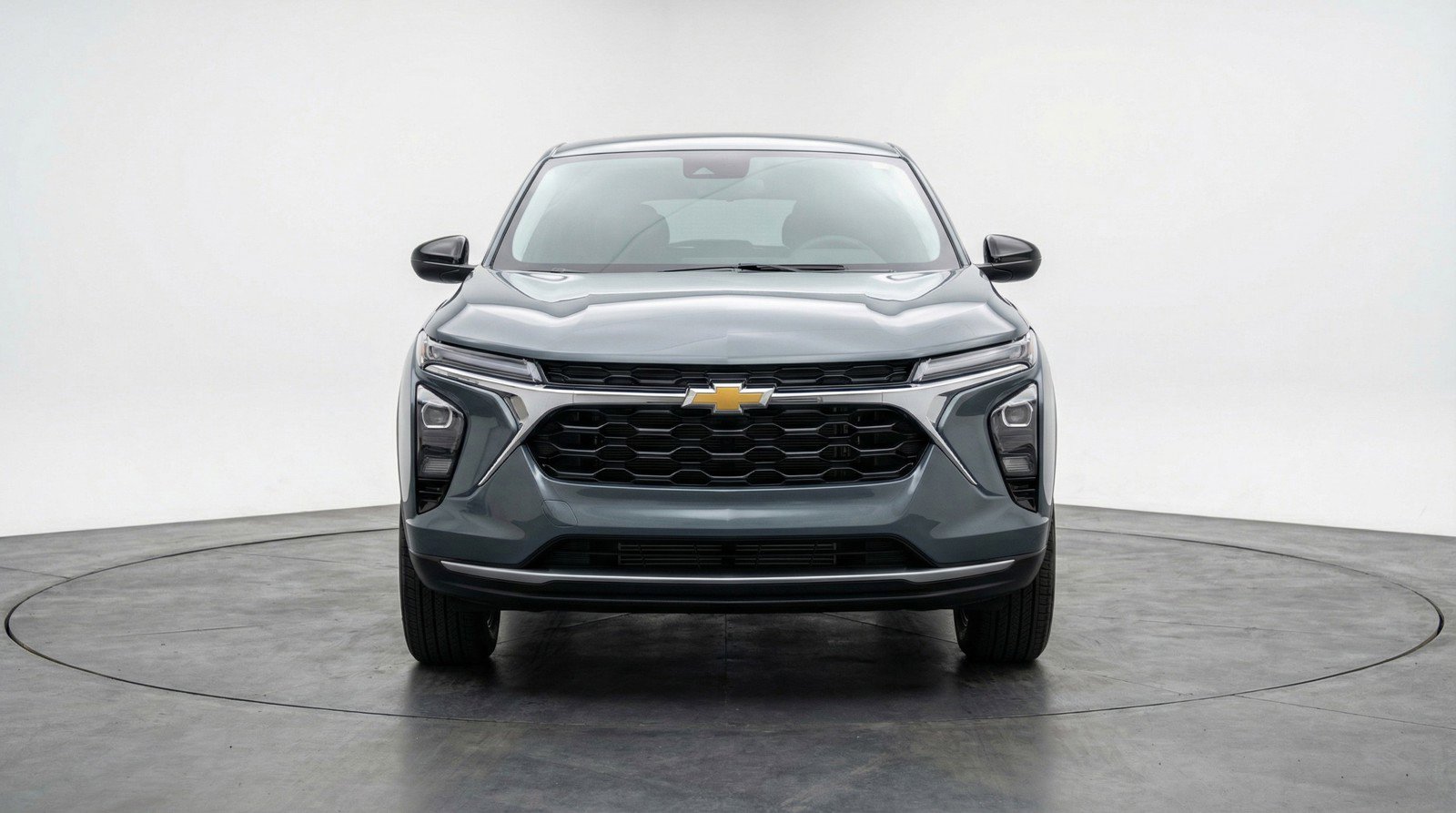 Used 2025 Chevrolet Trax LT w/ LT Convenience Package FWD image 2