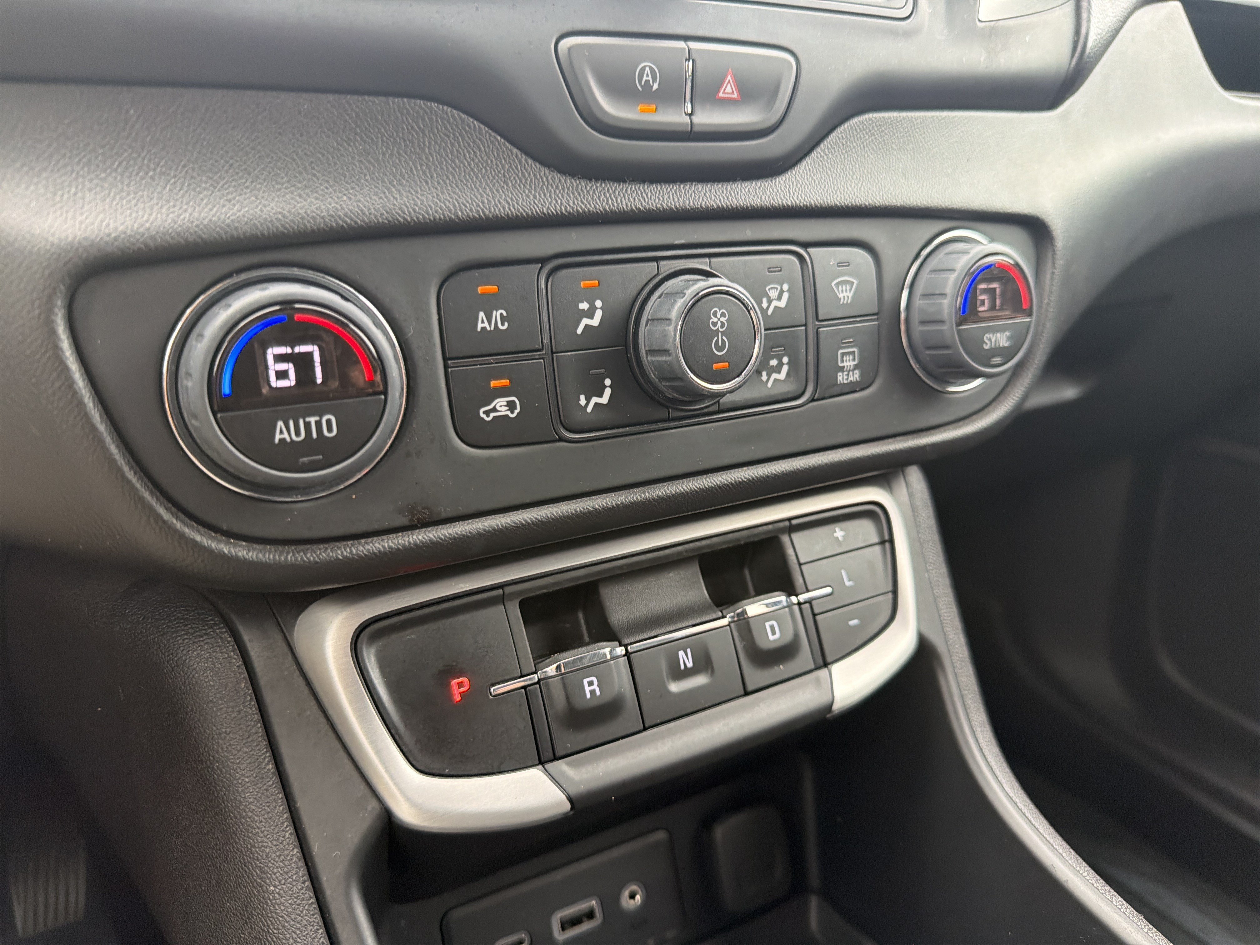 Certified 2023 GMC Terrain SLE w/ Driver Convenience Package FWD image 26