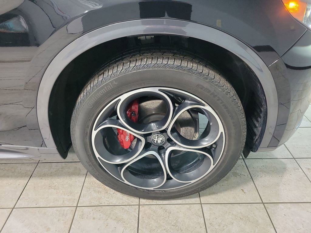 Used 2024 Alfa Romeo Stelvio Ti image 56