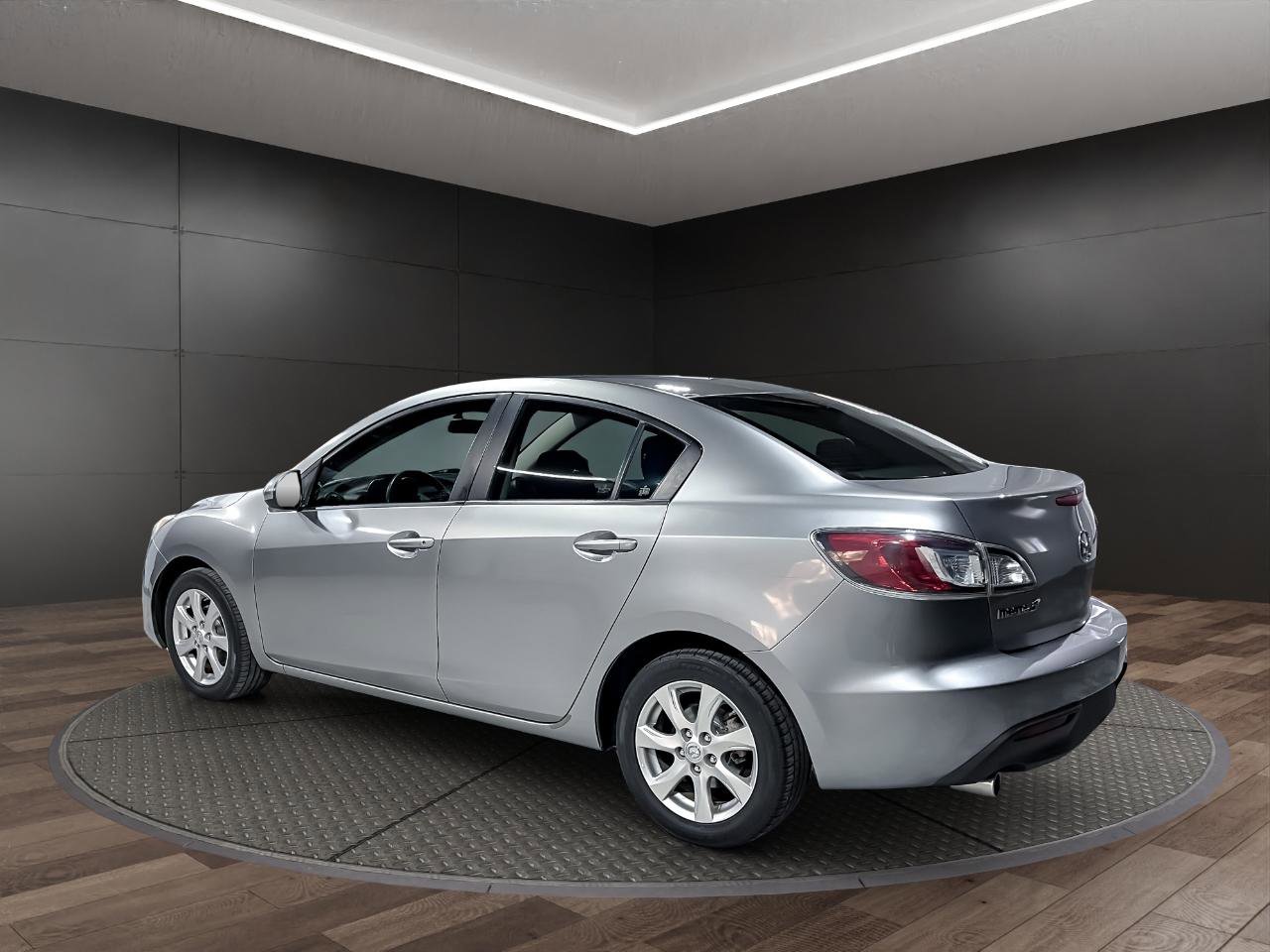 Used 2010 MAZDA MAZDA3 i Touring FWD image 6