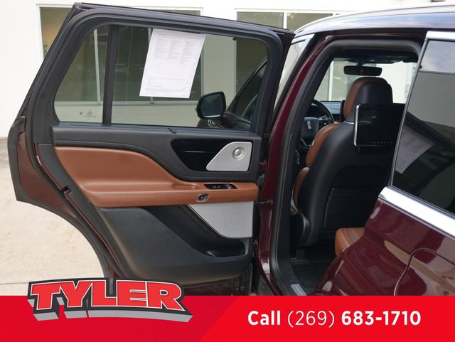Used 2021 Lincoln Aviator Grand Touring w/ Equipment Group 302A AWD/4WD image 18