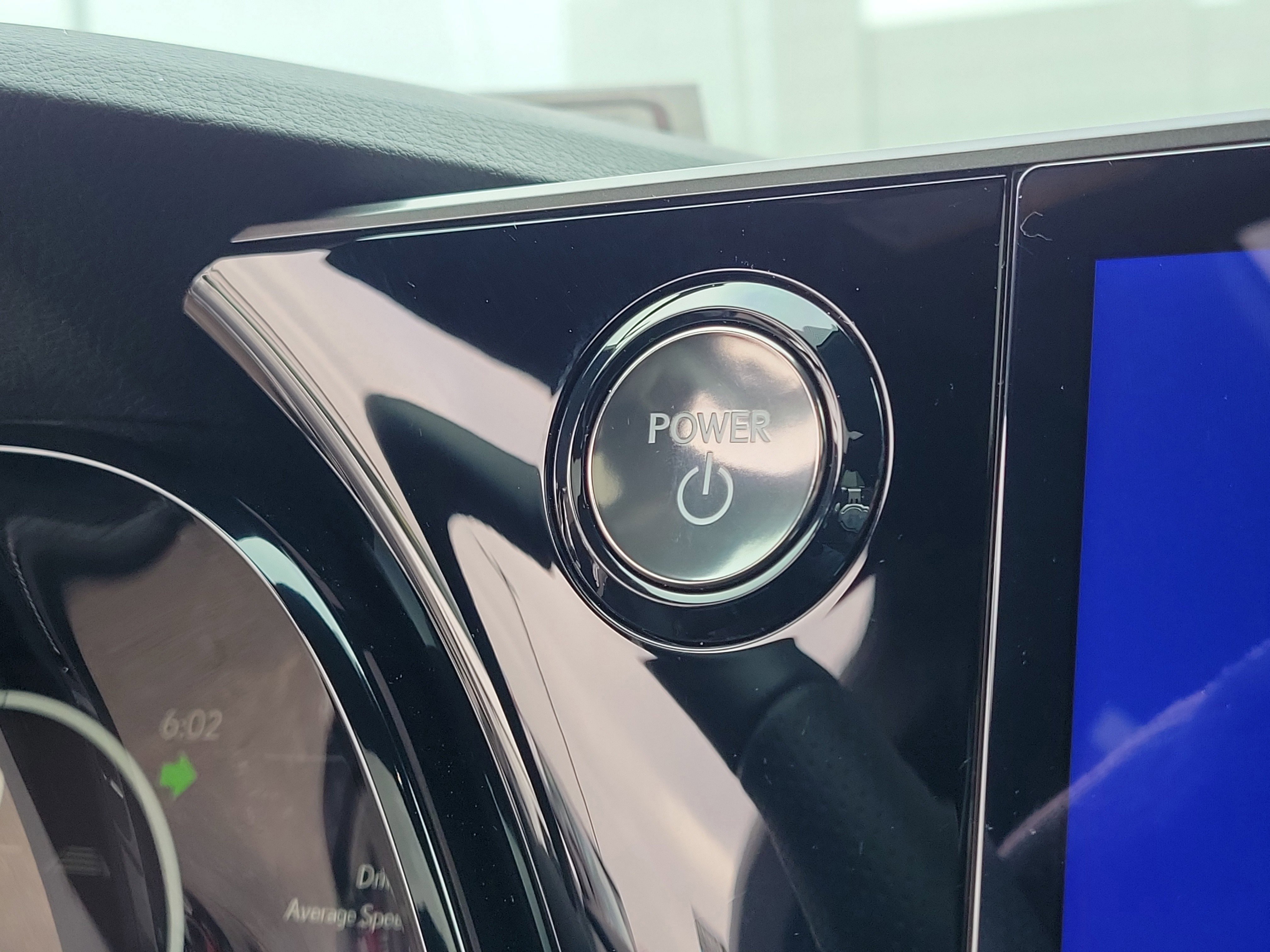 Used 2025 Lexus RX 500h F Sport image 28