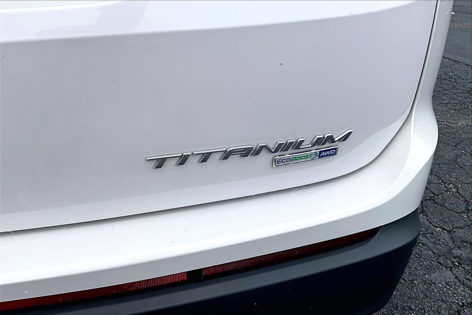 Used 2016 Ford Edge Titanium w/ Technology Package AWD/4WD image 8