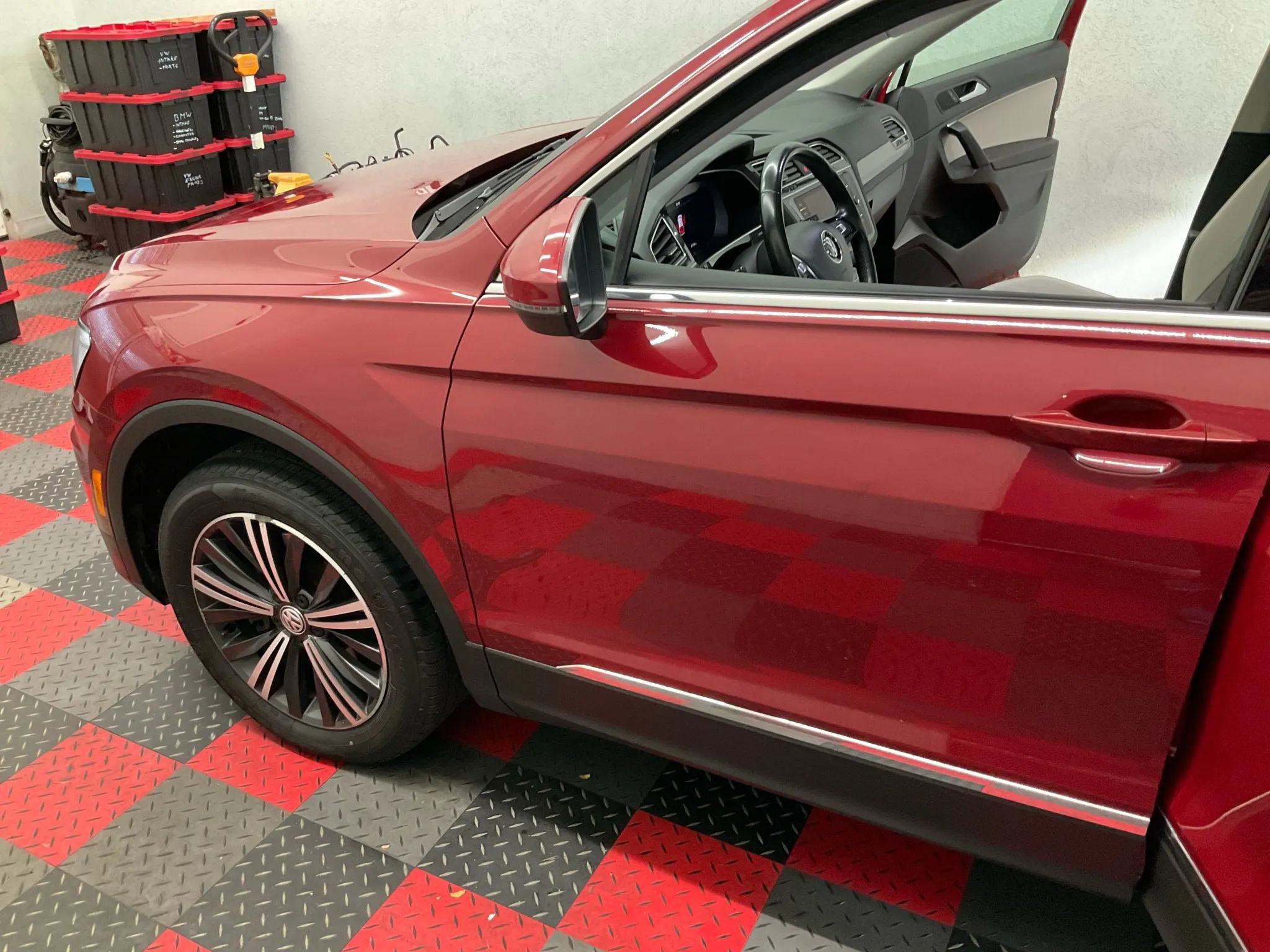 Used 2019 Volkswagen Tiguan SEL image 15