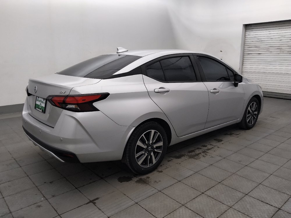 Used 2022 Nissan Versa SV FWD image 10