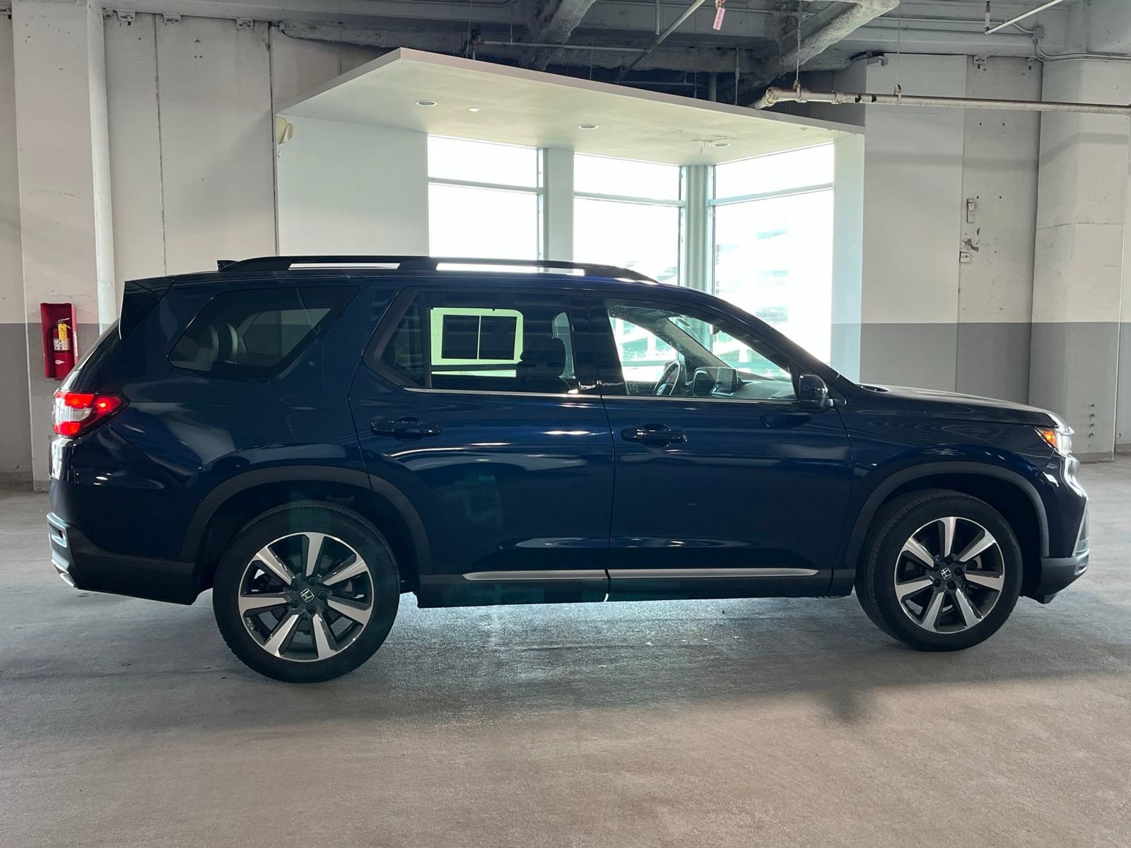 Used 2024 Honda Pilot Touring image 12