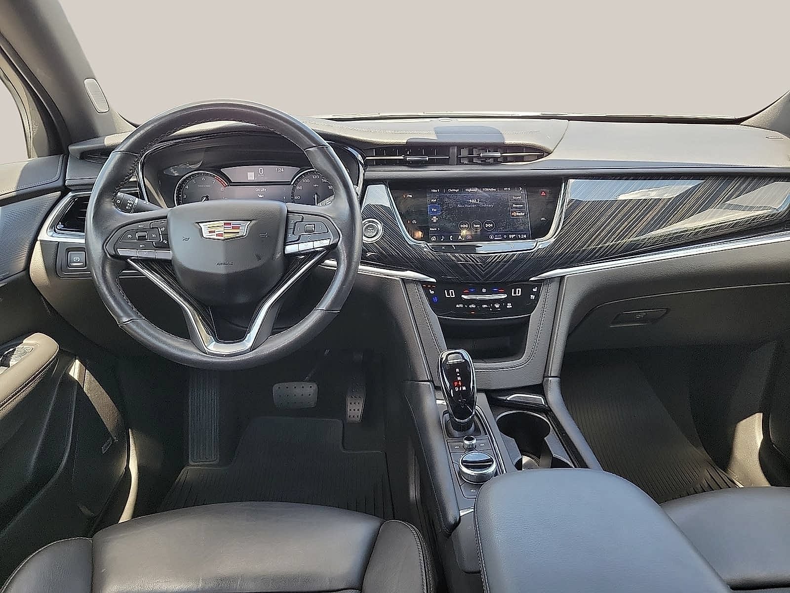 Certified 2025 Cadillac XT6 Premium Luxury AWD/4WD image 11