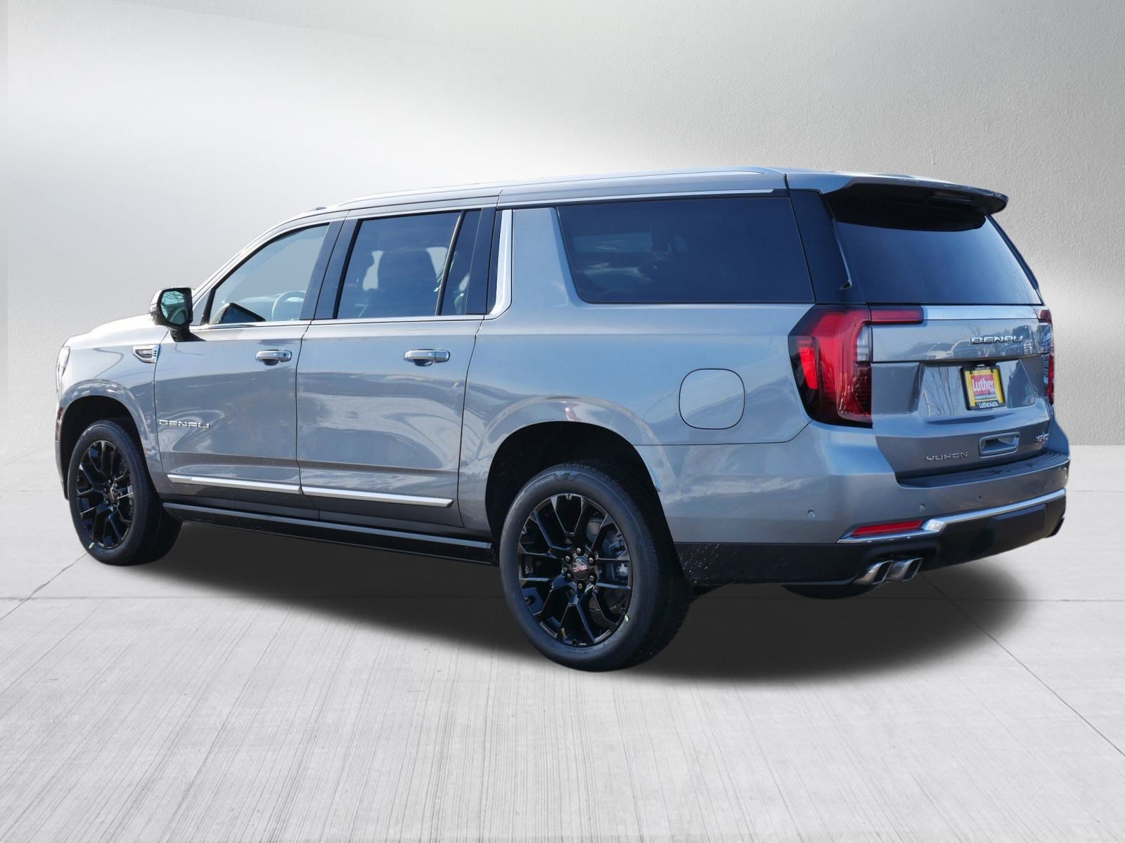 New 2026 GMC Yukon XL Denali w/ Sun & Power Step Package AWD/4WD image 2
