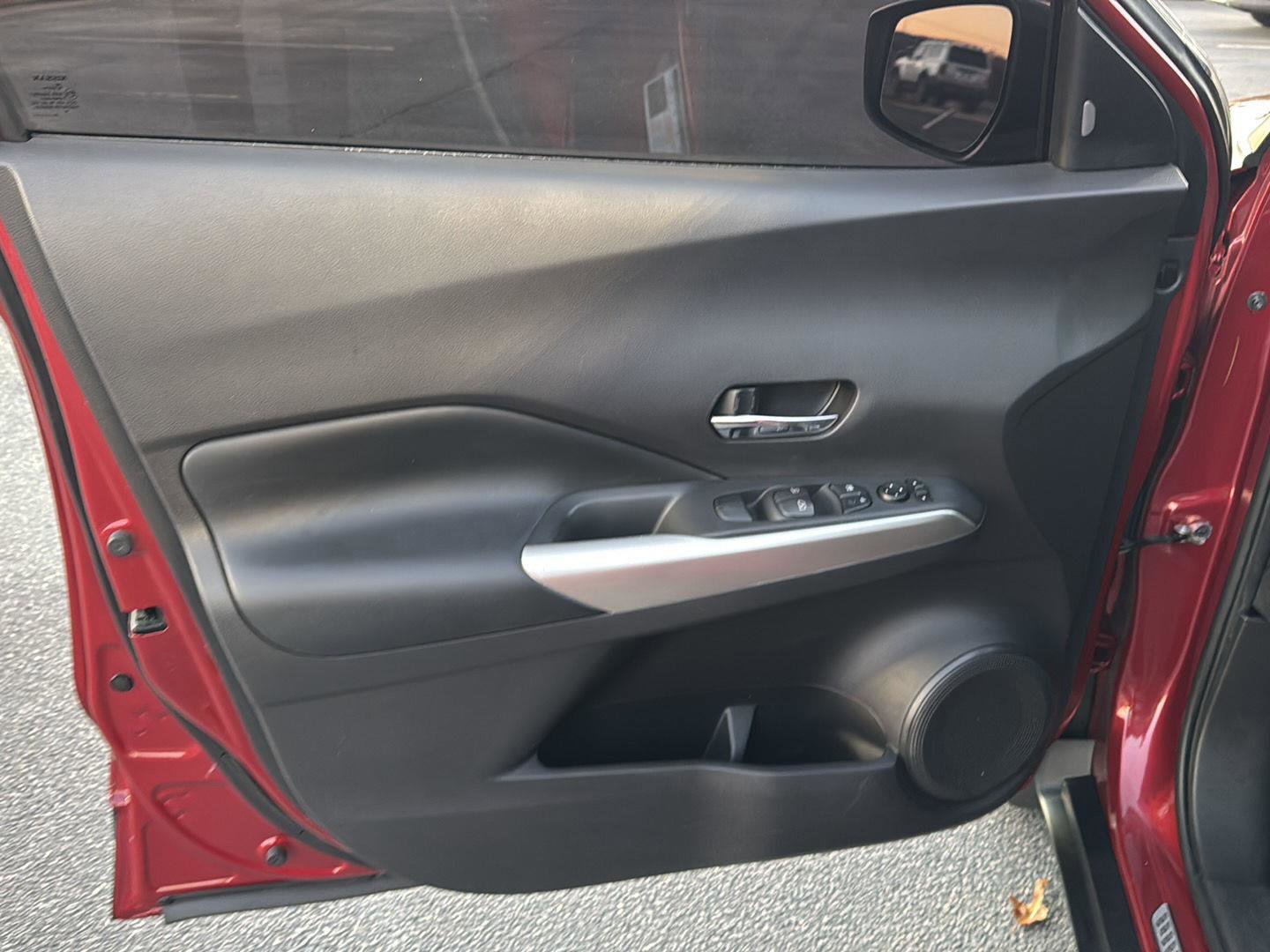 Used 2020 Nissan Kicks SR w/ SR Premium Package image 14