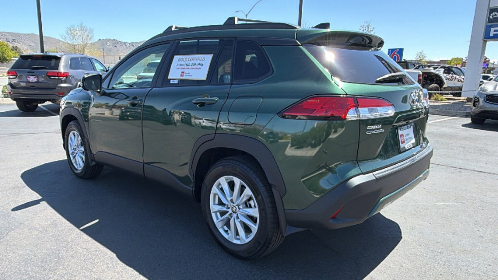 Certified 2025 Toyota Corolla Cross LE AWD/4WD image 5