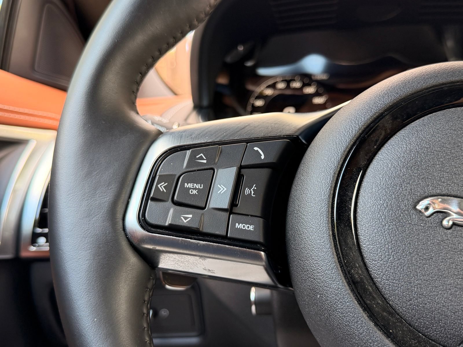Used 2024 Jaguar F-TYPE R-Dynamic RWD image 20