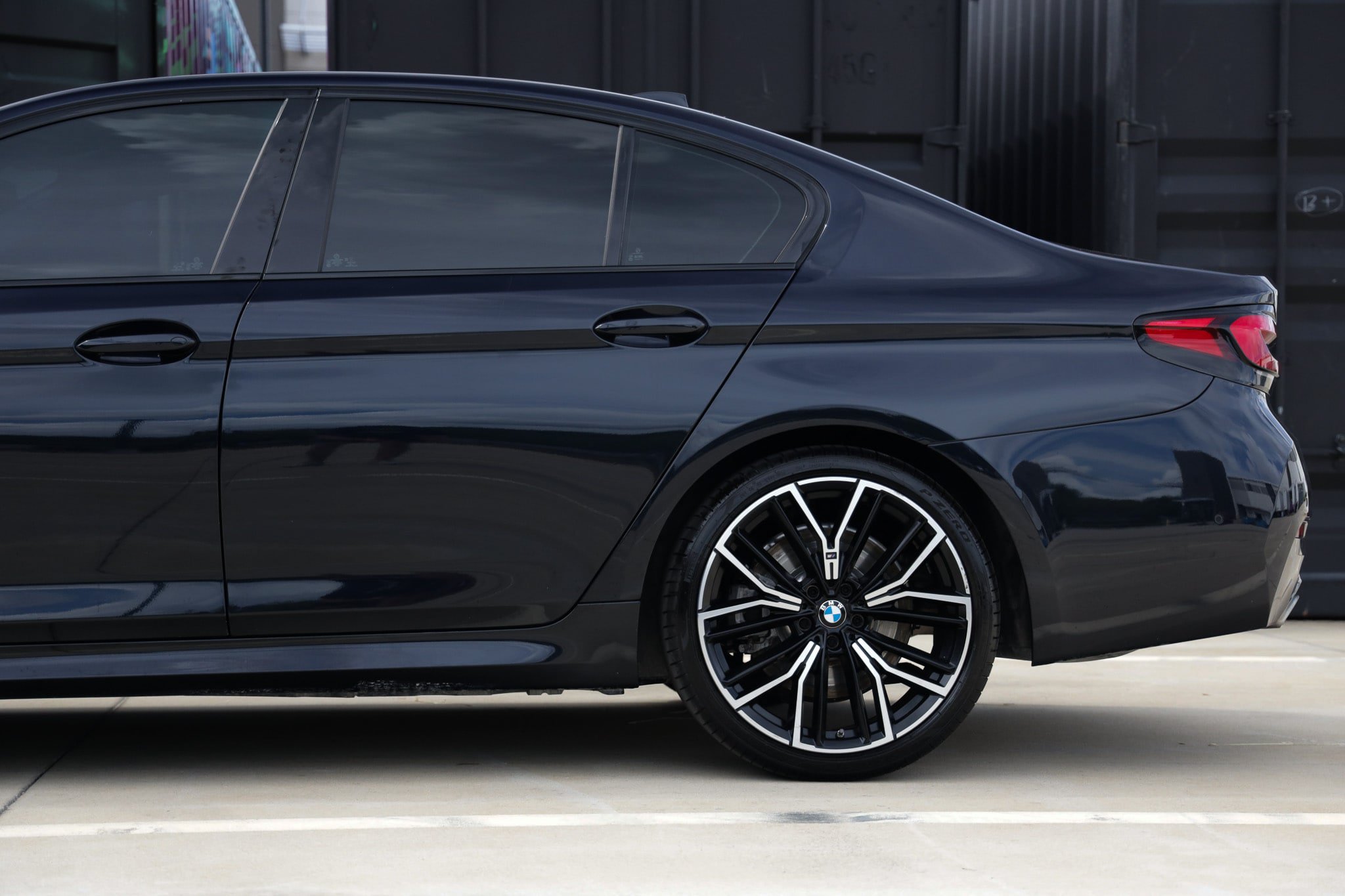 Used 2022 BMW 540i w/ M Sport Package RWD image 30