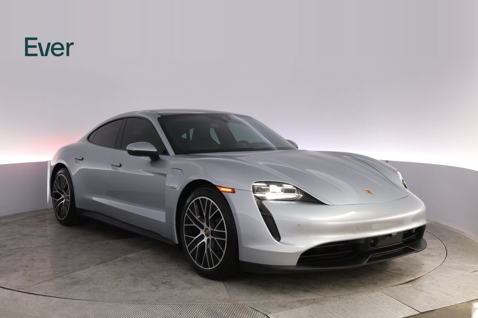 Used 2022 Porsche Taycan RWD image 13