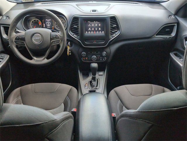 Used 2019 Jeep Cherokee Latitude w/ Popular Appearance Group image 18