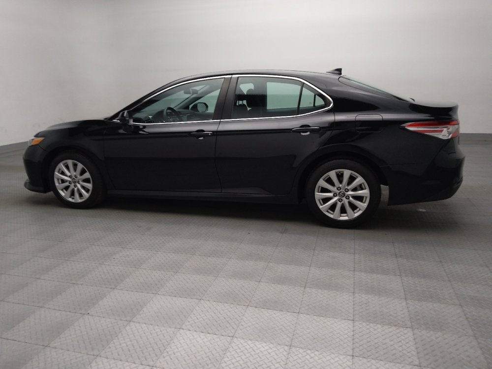 Used 2020 Toyota Camry LE image 3