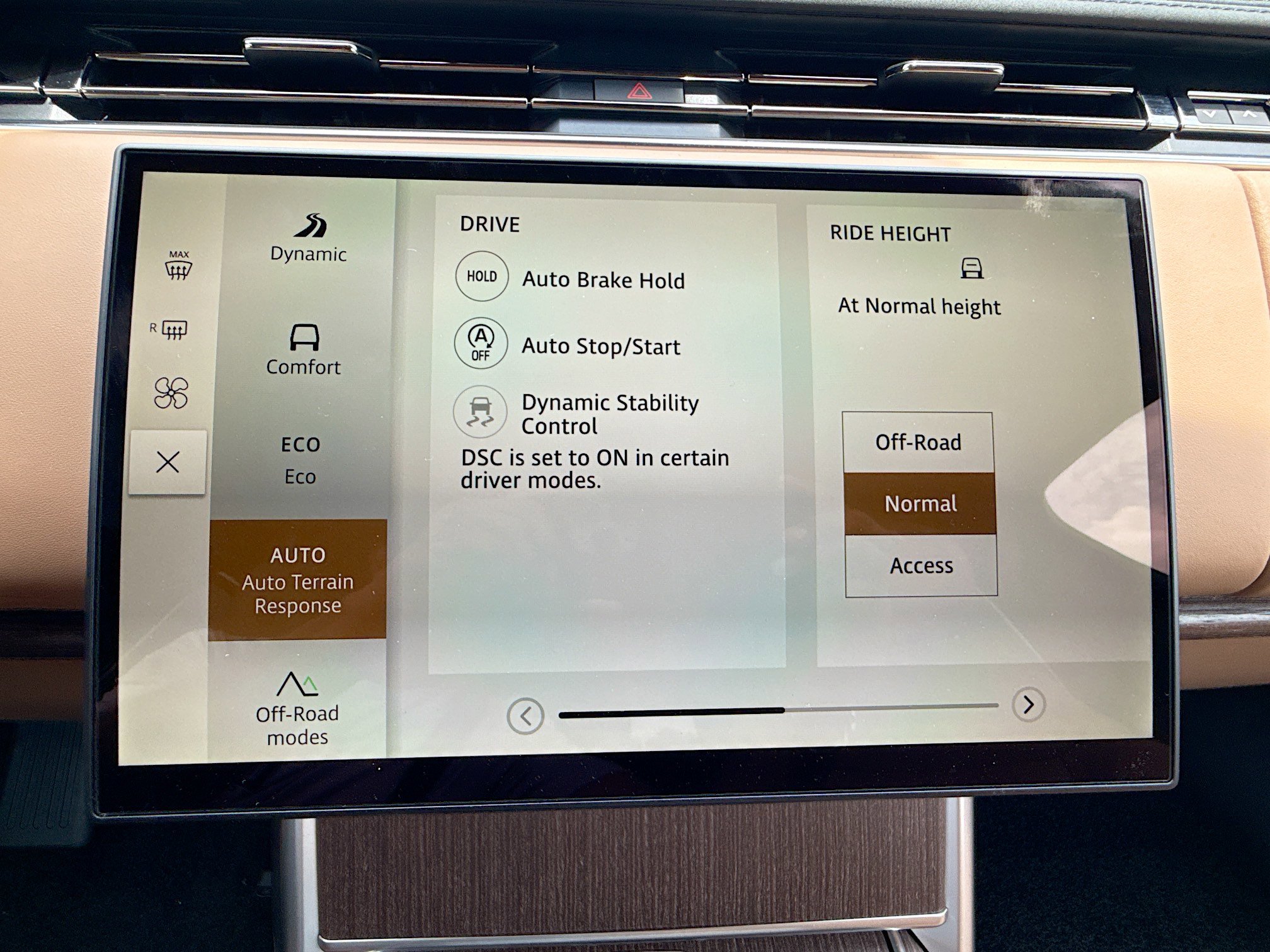 New 2026 Land Rover Range Rover Long Wheelbase SE AWD/4WD image 31