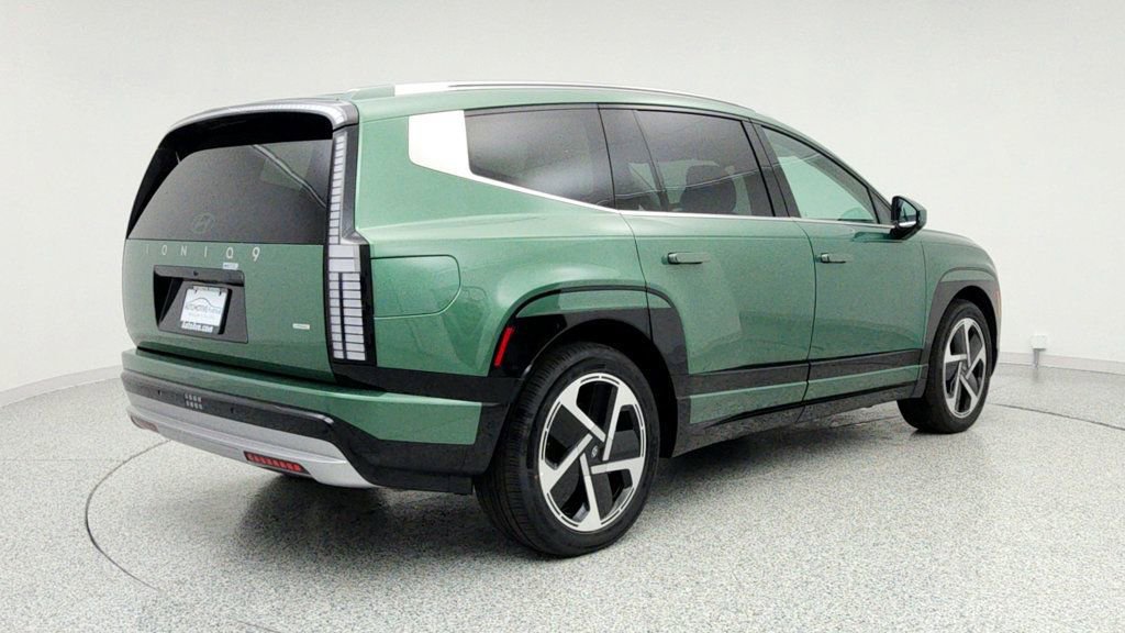 Used 2026 Hyundai Ioniq 9 Limited image 5
