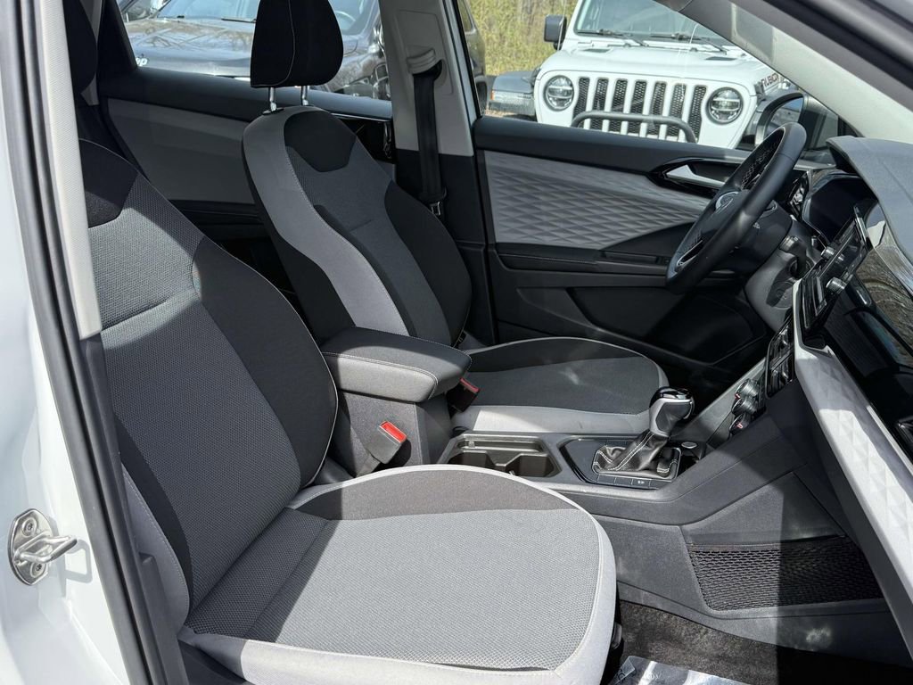 Used 2024 Volkswagen Taos S image 9