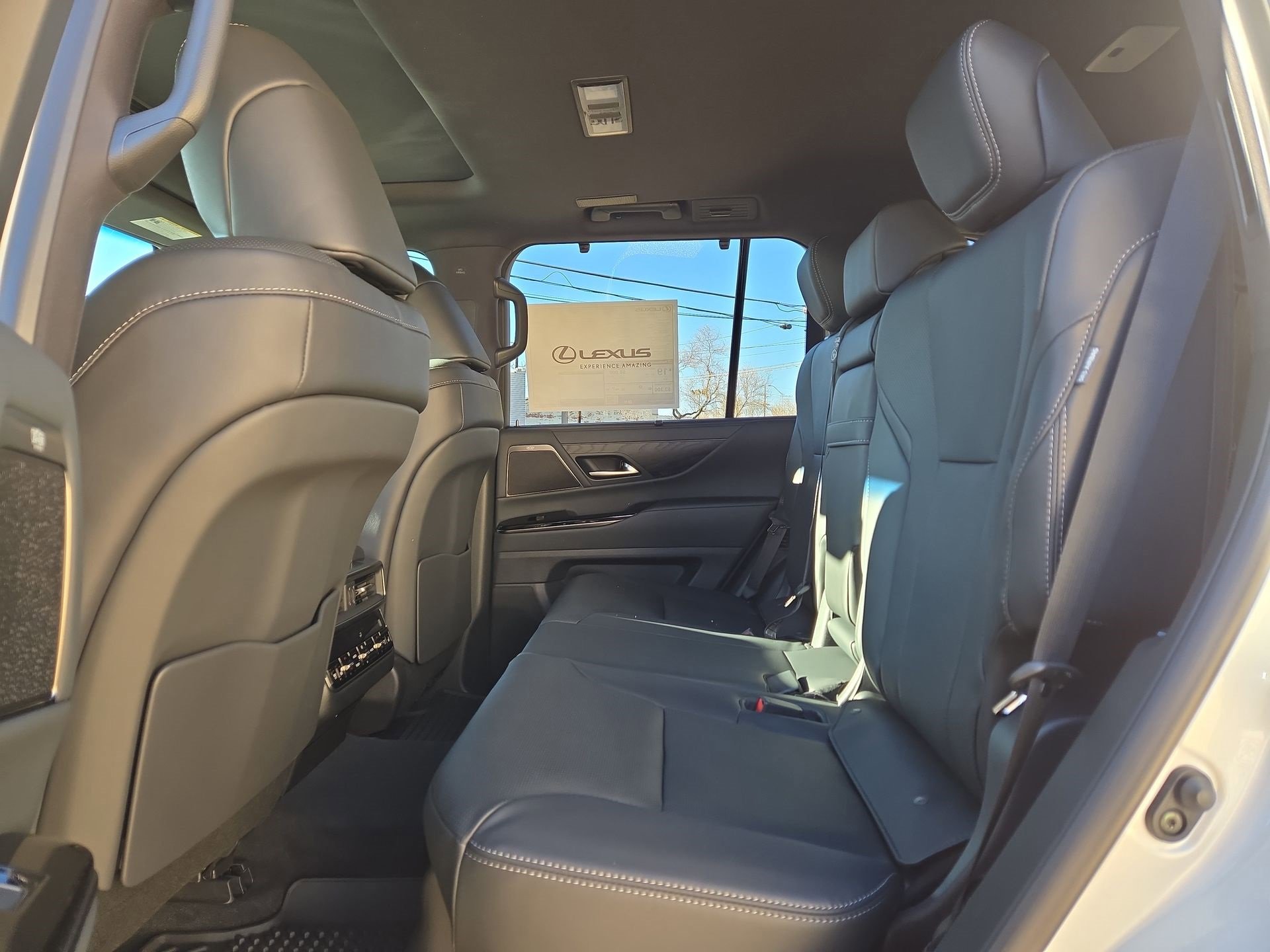 New 2026 Lexus LX 600 4WD w/ Luxury Package image 13