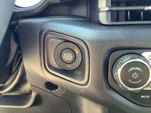 Used 2024 Jeep Wrangler Unlimited AWD/4WD image 16