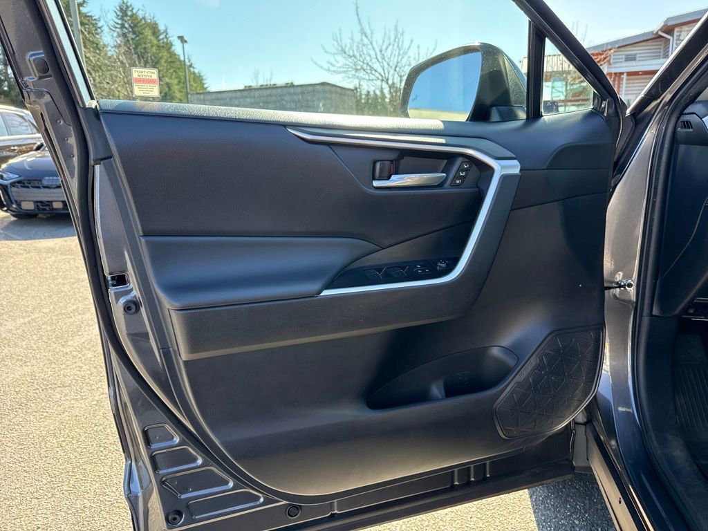 Used 2024 Toyota RAV4 XLE Premium image 10
