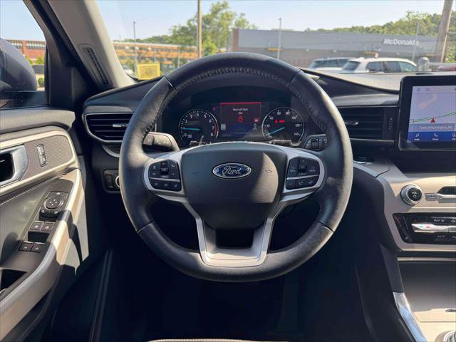 Used 2022 Ford Explorer XLT w/ Equipment Group 202A AWD/4WD image 22