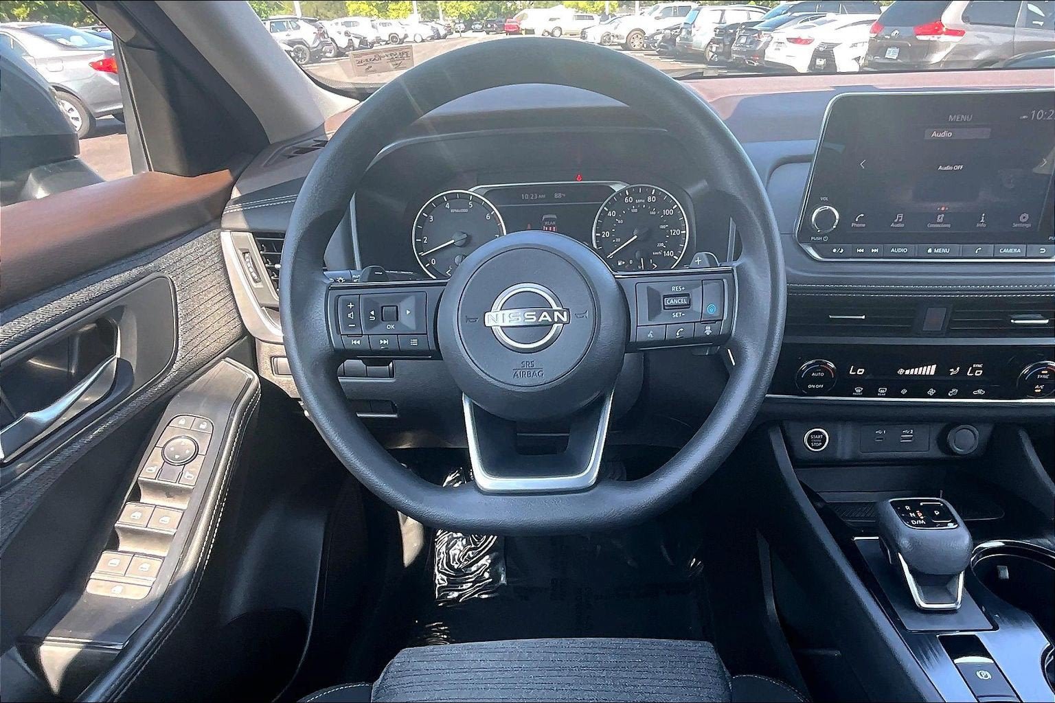 Used 2023 Nissan Rogue SV AWD/4WD image 5