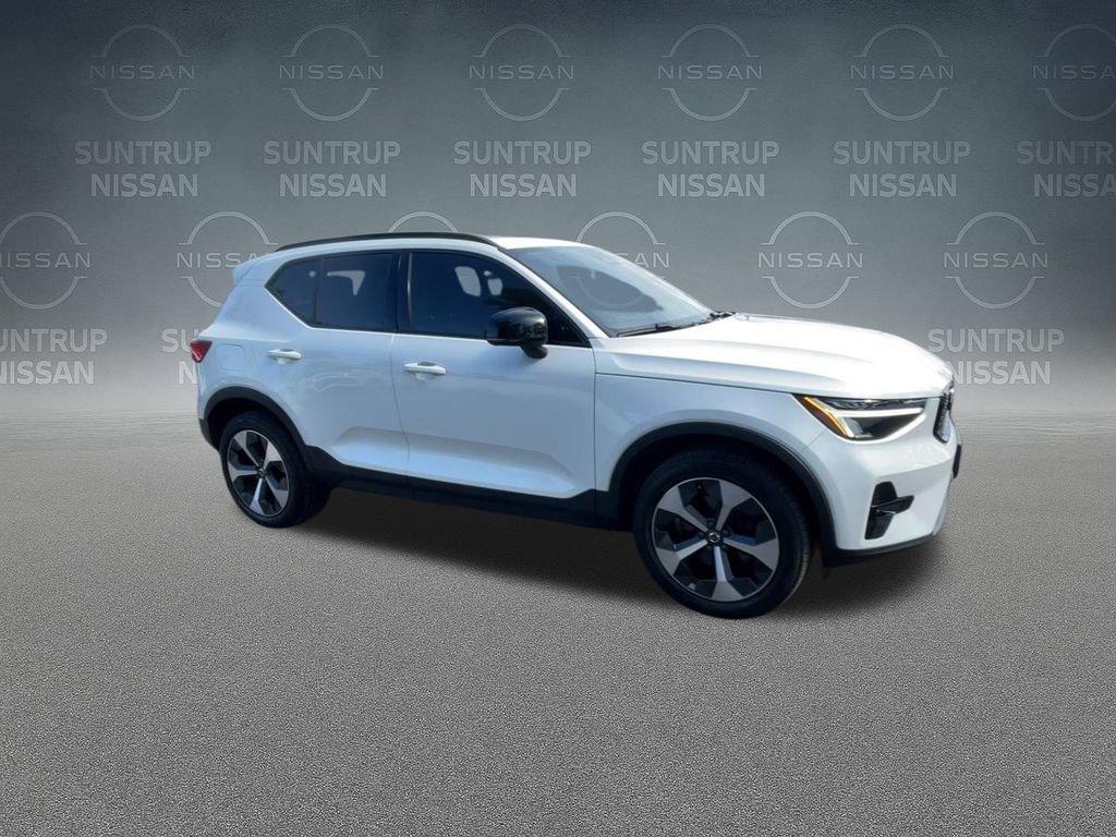 Used 2023 Volvo XC40 B5 Plus w/ Protection Package Premier image 52