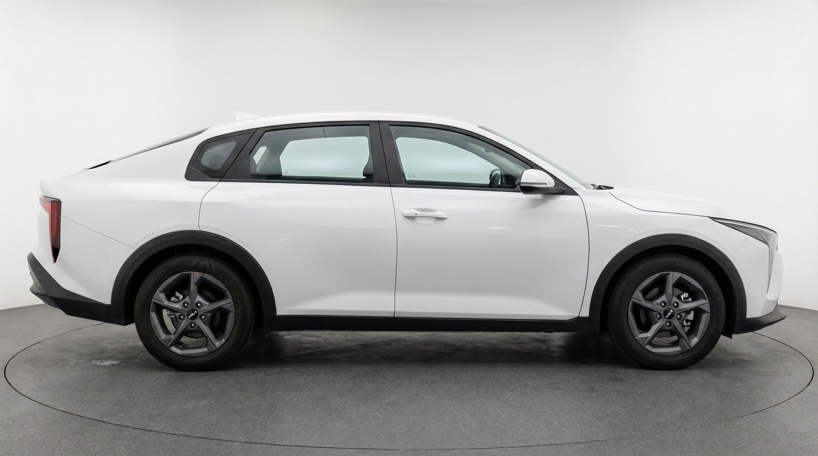 Used 2025 Kia K4 FWD image 11